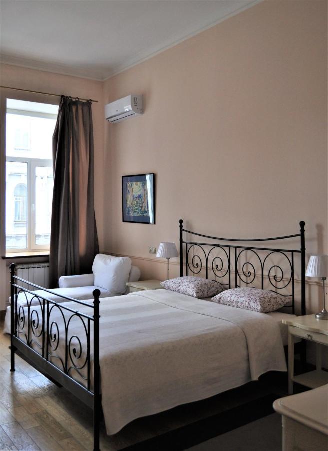 Great 144 Sq.M. Apartment In The Center Of เคียฟ ภายนอก รูปภาพ