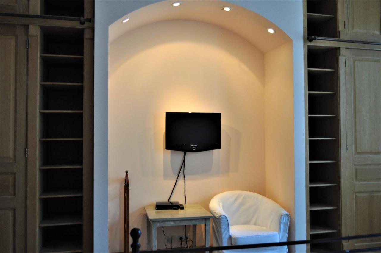 Great 144 Sq.M. Apartment In The Center Of เคียฟ ภายนอก รูปภาพ